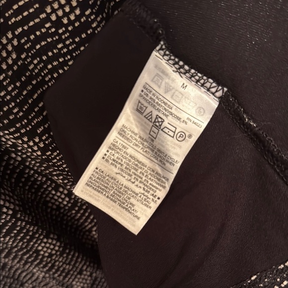 Set of Three Old Navy Sleeveless Swing Dresses - Picture 3 of 11